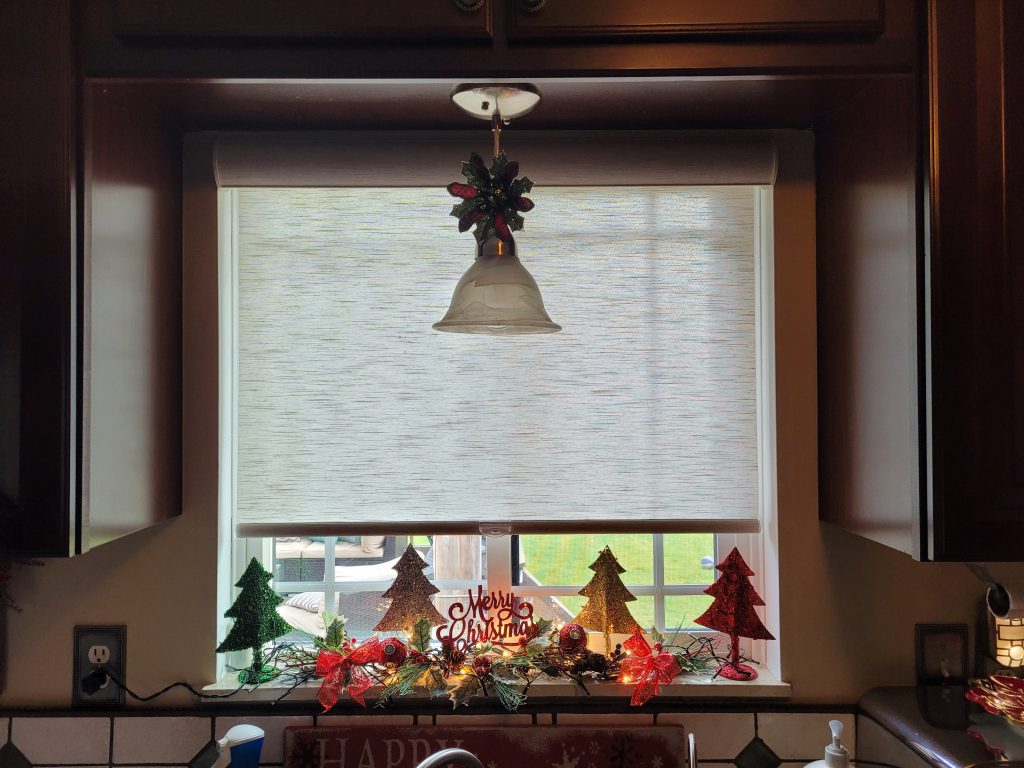 roller shade kitchen